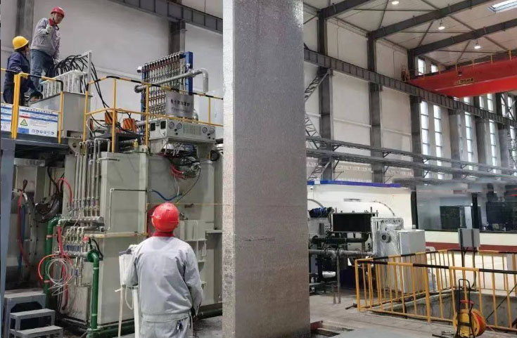 10吨电子束冷床熔炼EB炉项目出锭成功